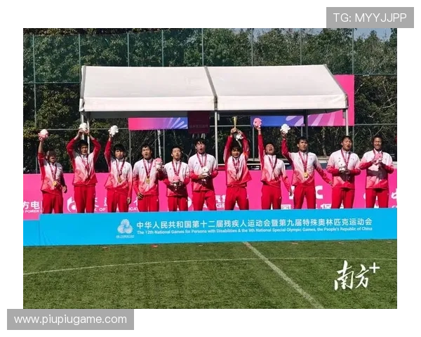 广州足球队心理素质揭秘：如何在赛场上保持冷静与决心